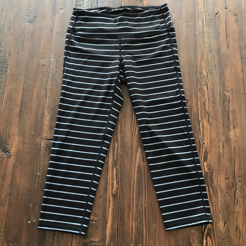 Athleta Black/Grey Stripe Cropped Leggings